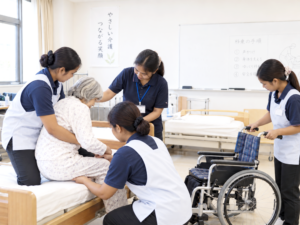 理解を深める介護研修スケジュールへ